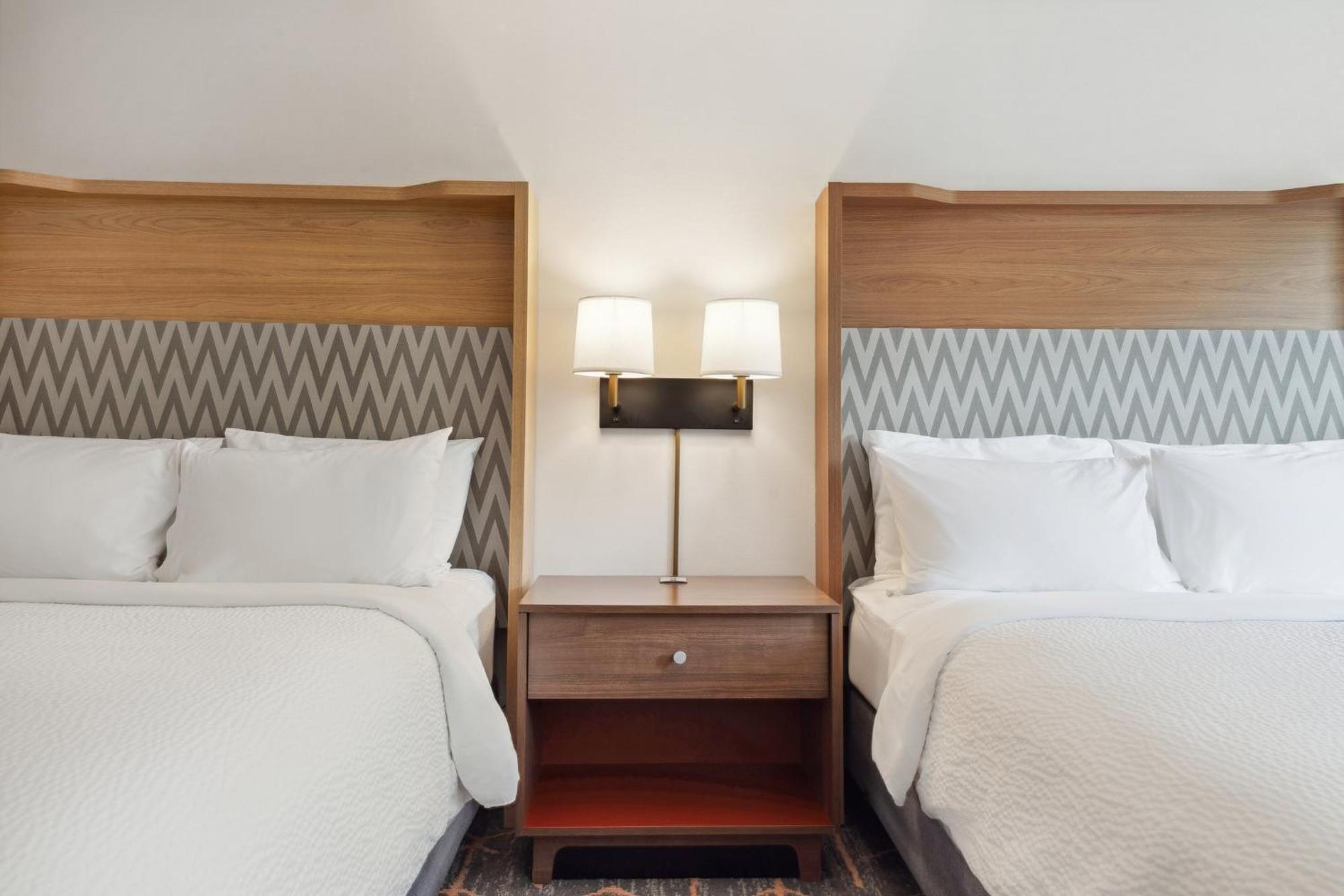Holiday Inn Portsmouth By Ihg Exterior foto